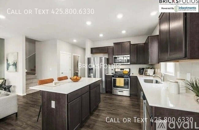 Building Photo - Stunning Townhome with Breathtaking Mounta...