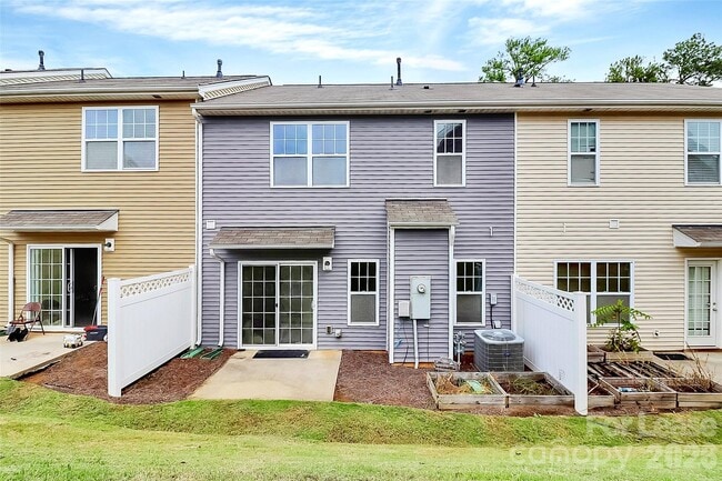 Building Photo - 7107 Adare Mews Rd