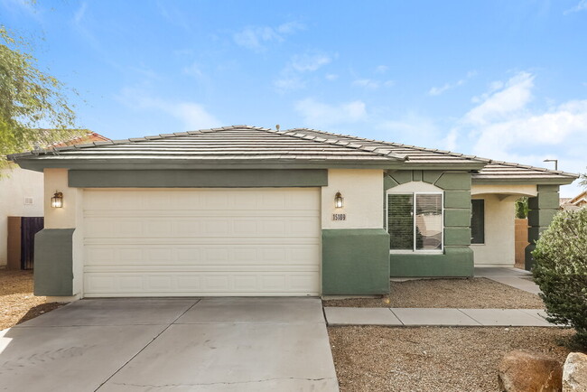 Building Photo - 15189 W Woodlands Ave