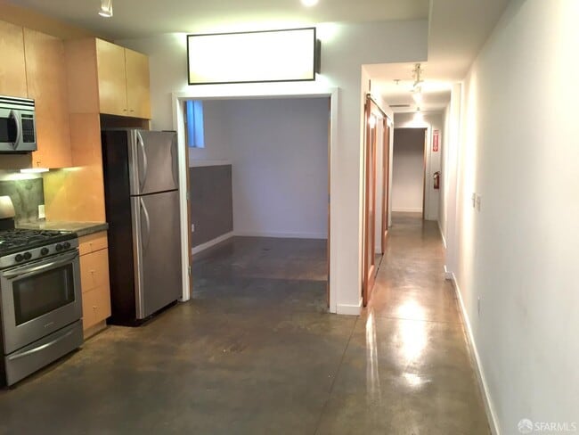 Building Photo - 52 Rausch St