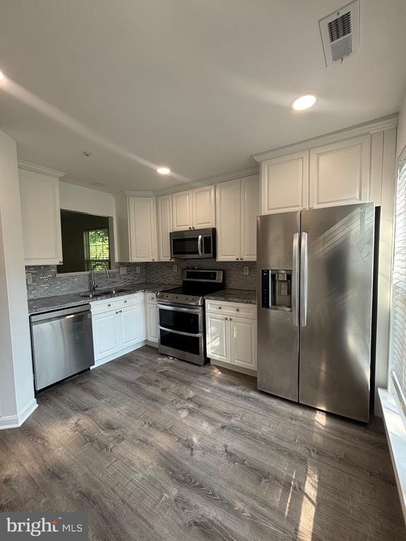 Building Photo - 863 English Chestnut Dr