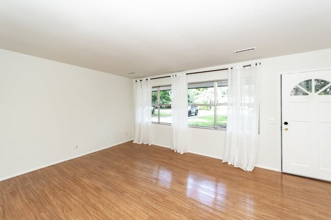 Building Photo - 1521 Juniper St