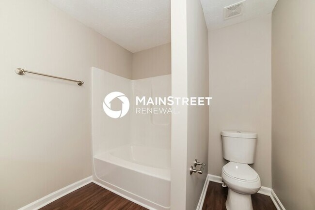 Building Photo - 3 Bedroom Pet-Friendly Home in Ellenwood, GA with Main Street Renewal