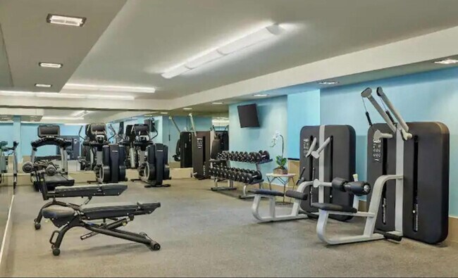 Building Photo - 1395 Brickell Bay Dr