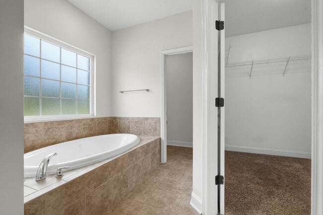 Building Photo - 102 Ledbury Cove