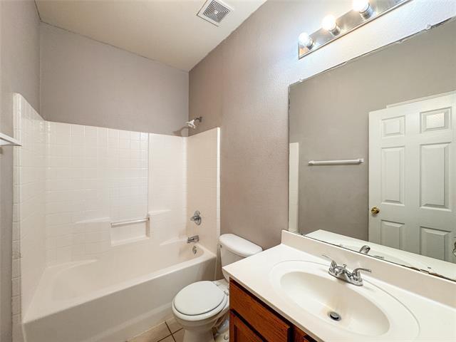 Building Photo - 1212 Maple Terrace Dr