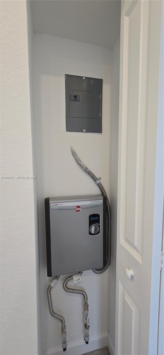 Building Photo - 2729 SE 26th Rd