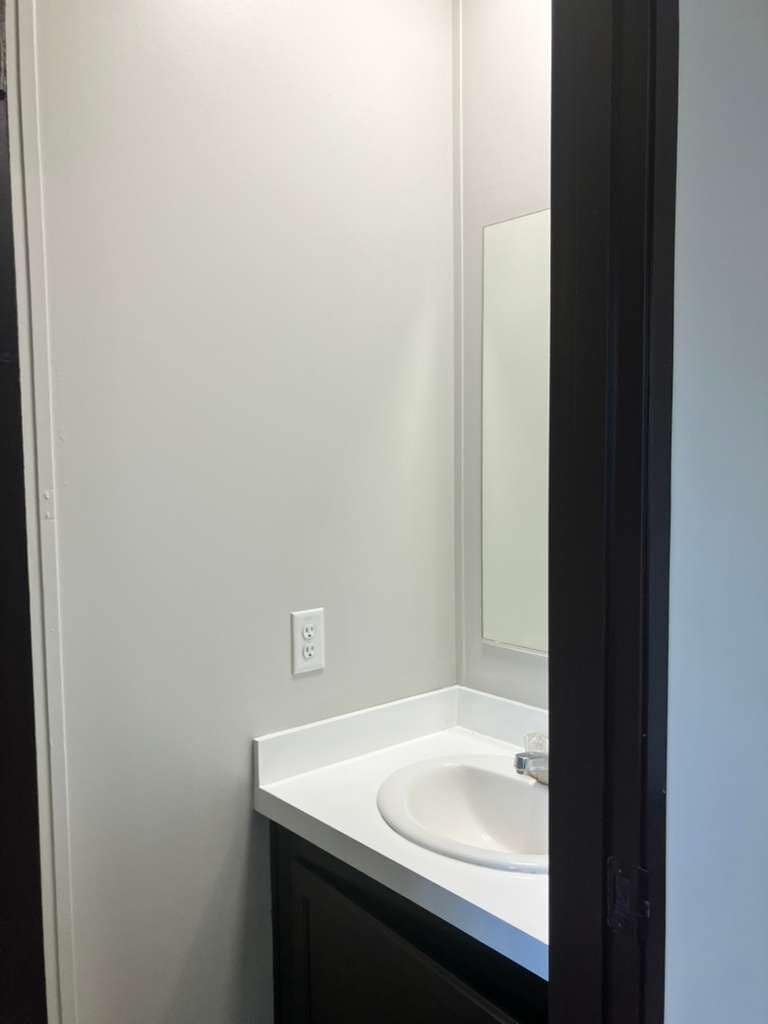 Building Photo - 40 Deerwood Park