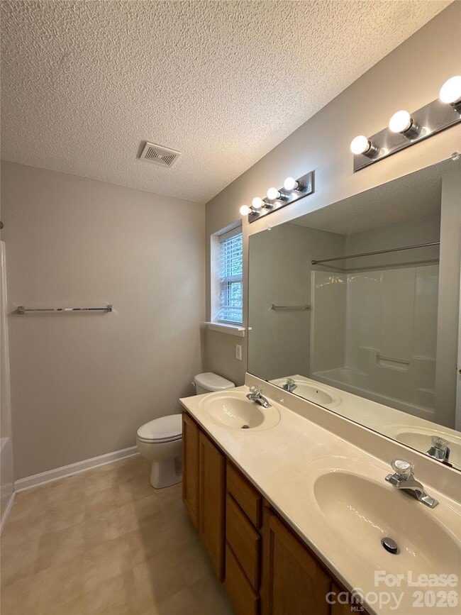 Building Photo - 12053 Bragg St