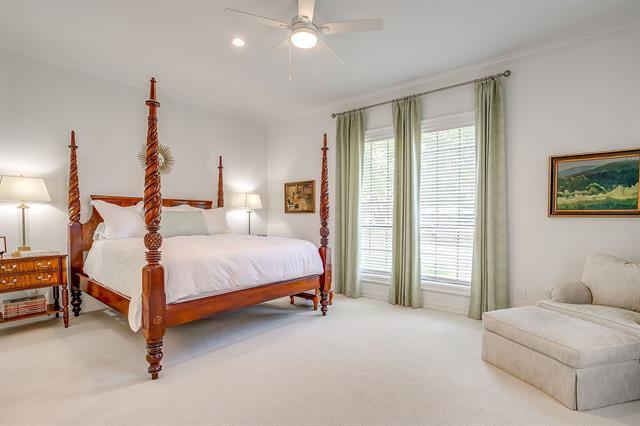 Building Photo - 1301 Belle Pl