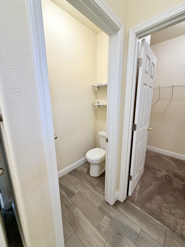 Building Photo - 1736 Berry St