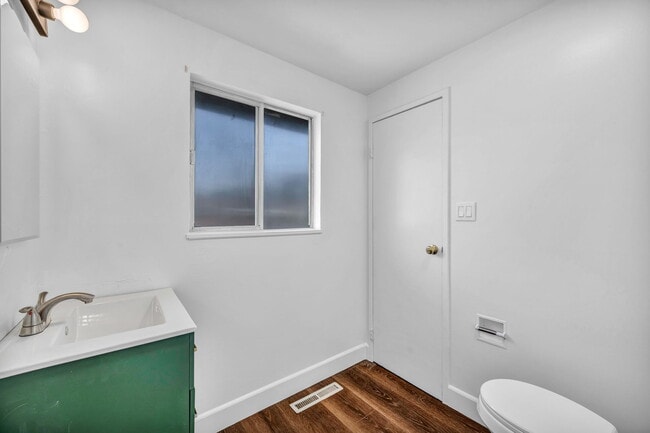 Building Photo - 785 Casazza Dr