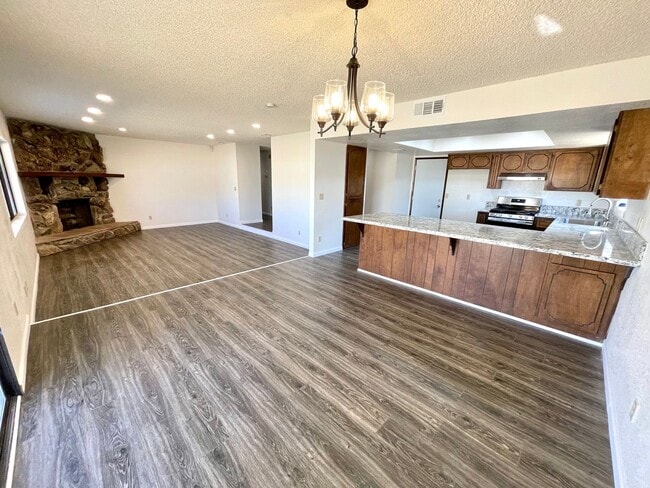 Building Photo - Newly Remodeled 3 Bedroom Home off of Hancock Rd!