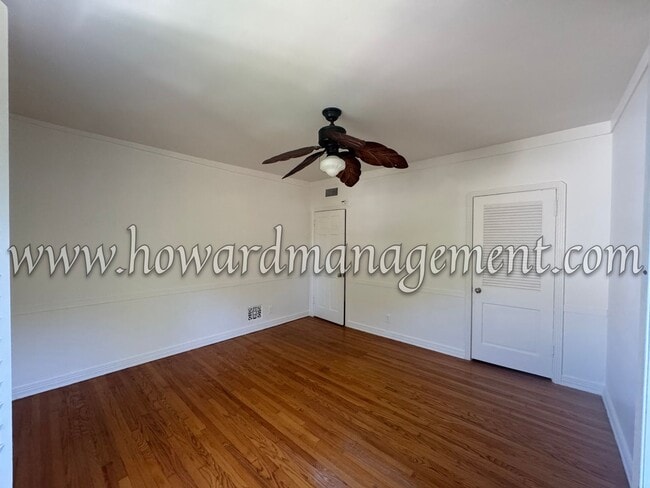 Building Photo - Private and Cozy 4 Bedroom Home located in...