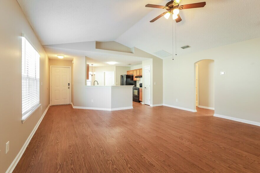 Building Photo - 3111 Wavering Ln