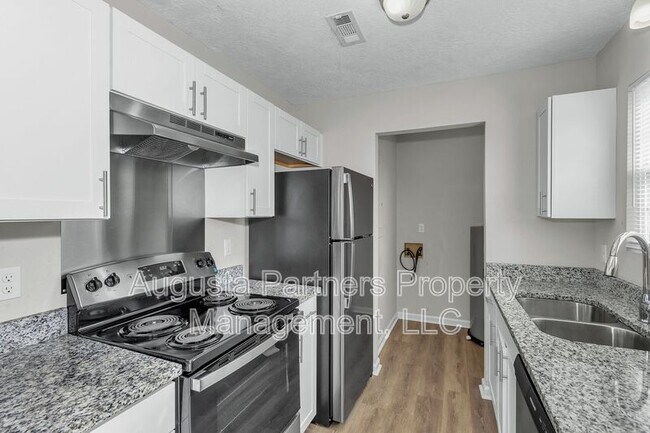 Building Photo - 2114 Vandivere Rd