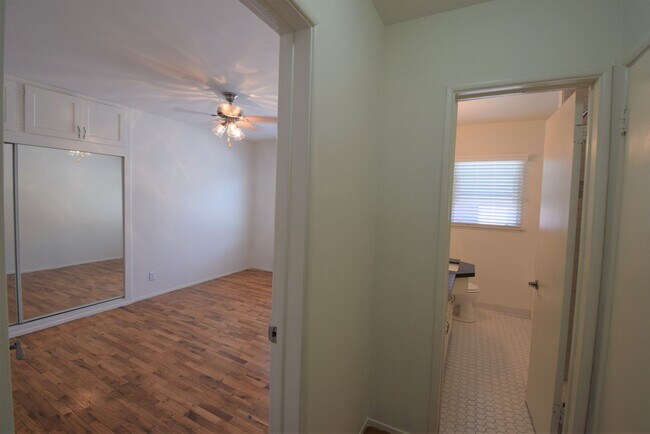 Building Photo - 5220 Radford Ave