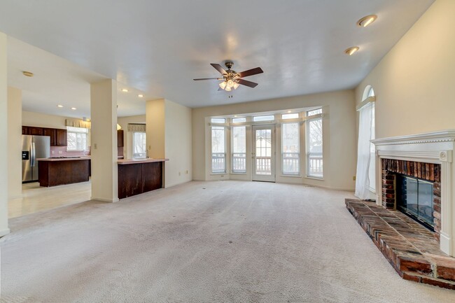 Building Photo - Spacious Parkway South Home with Walk-Out Basement & Large Backyard