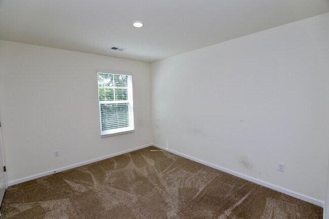 Building Photo - 1718 Canopy Dr