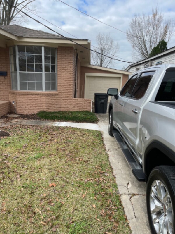 Building Photo - 2731 Michelli Dr