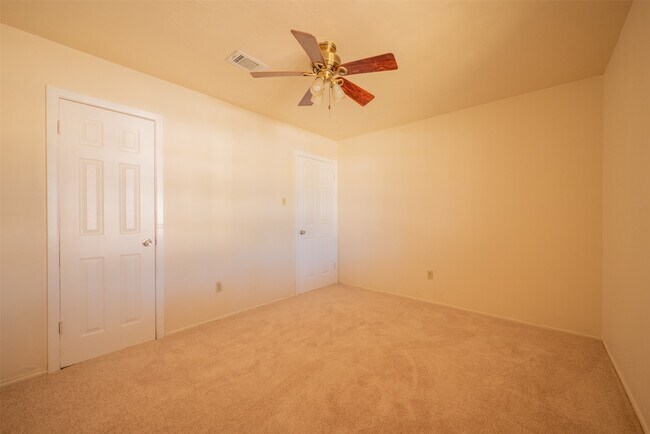 Building Photo - 4031 Curly Oaks Dr