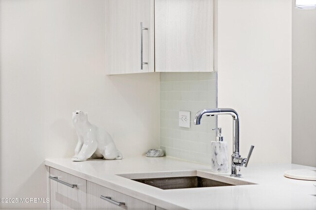 Building Photo - 15 Morris Ave