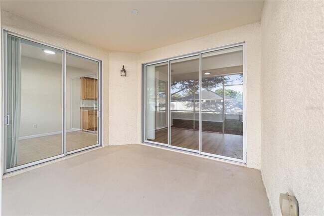 Building Photo - 4570 SW 52nd Cir