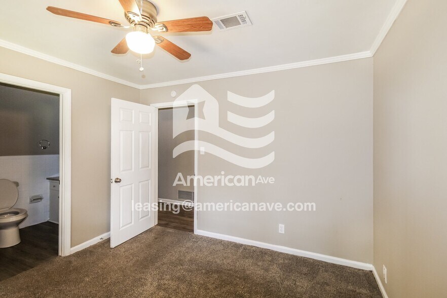 Building Photo - 2254 Companion Dr