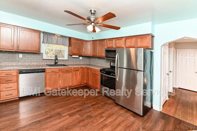 Building Photo - 5618 Leumas Rd