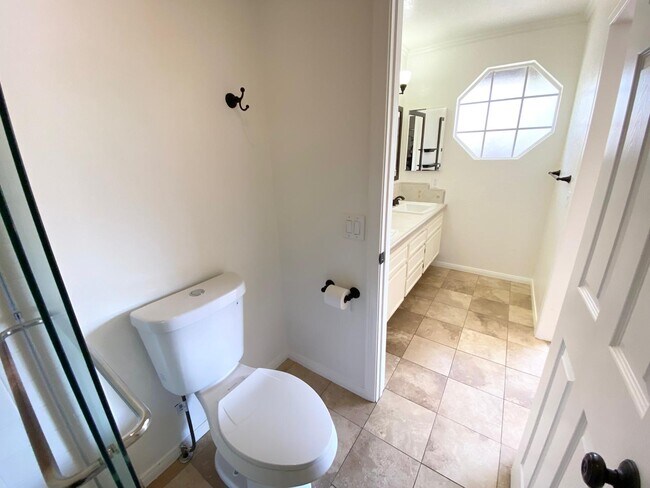 Building Photo - 3126 E Fox Run Way