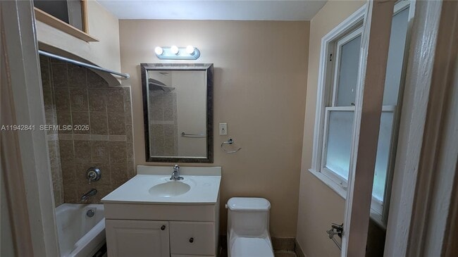 Building Photo - 1955 Taylor St