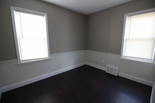 Building Photo - Taylor Home for Rent