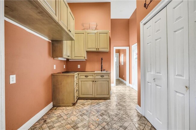 Building Photo - 265 Kudzu St