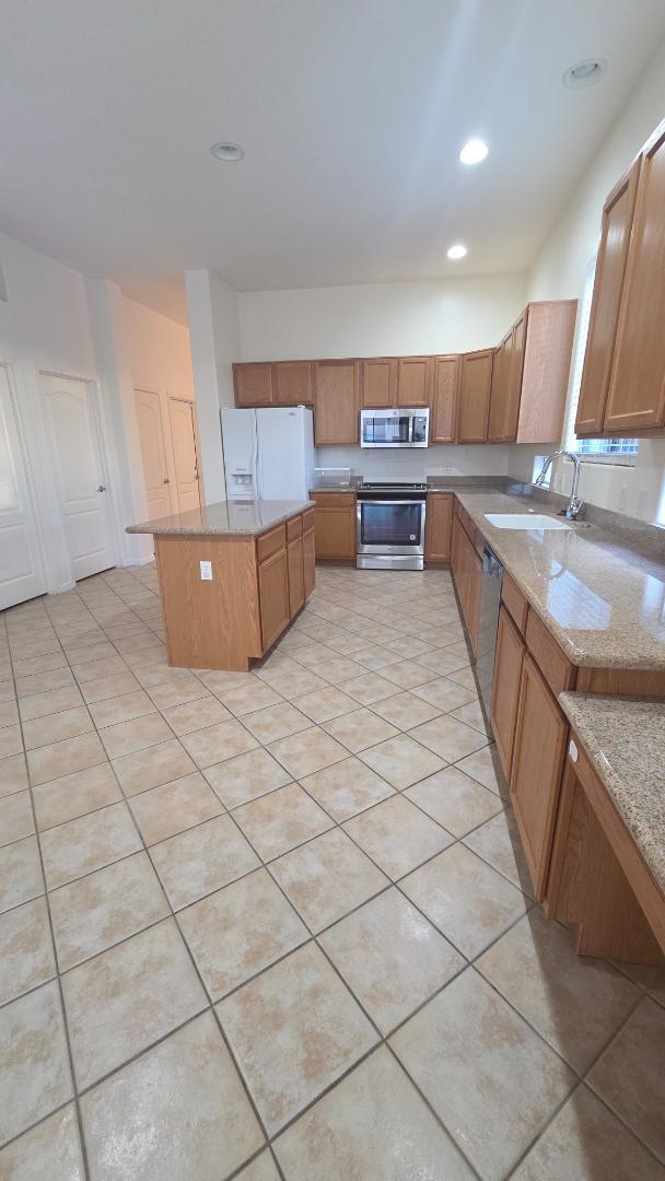 Building Photo - 10658 S Kush Canyon Ln