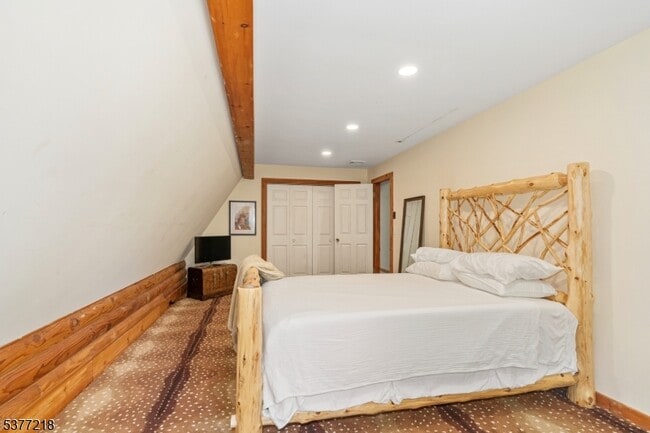 Building Photo - 378 Springbrook Trail