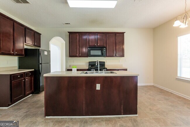 Building Photo - 516 Gristmill Ln