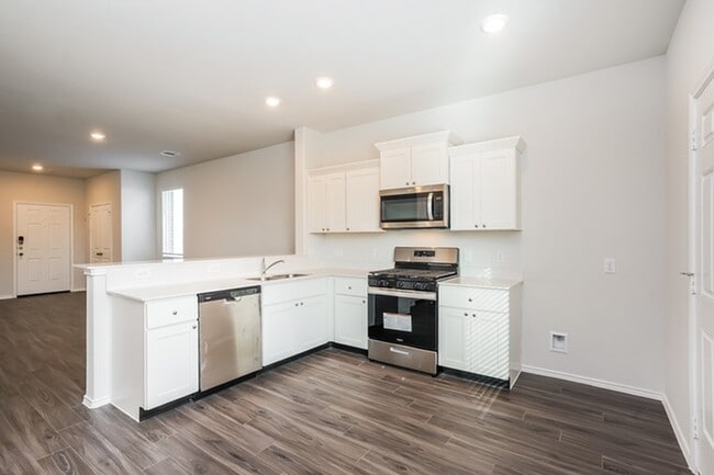 Building Photo - 3005 Wood Lily Dr