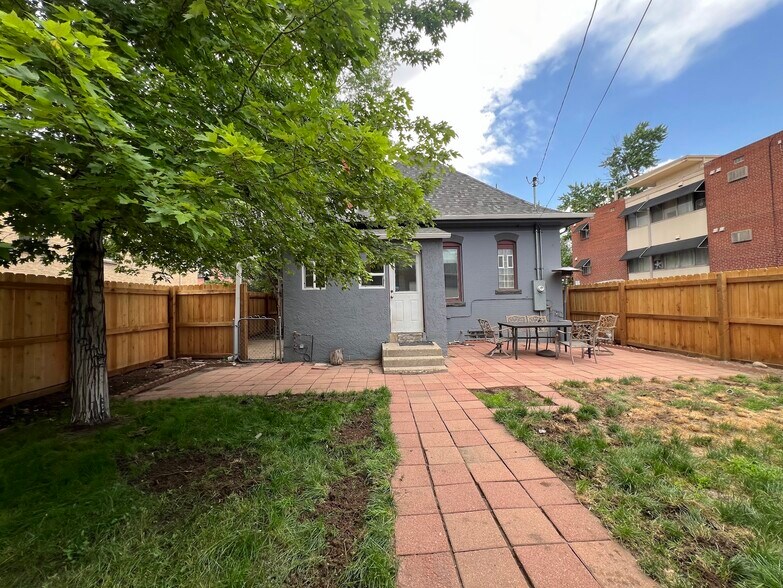Building Photo - 144 S Emerson St