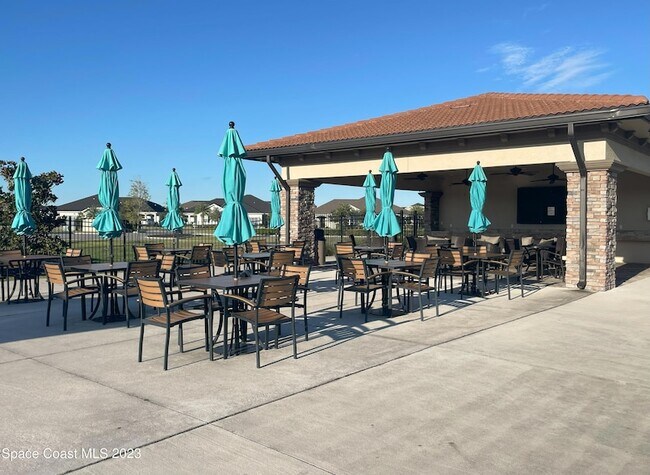 Building Photo - 2981 Casterton Dr