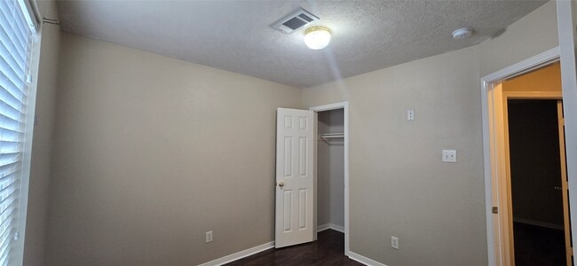 Building Photo - 7929 Comal St