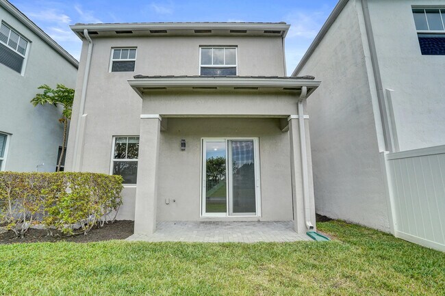 Building Photo - 4926 NW 48th Terrace