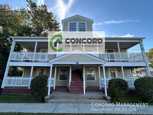 Primary Photo - 204 Edgeworth St