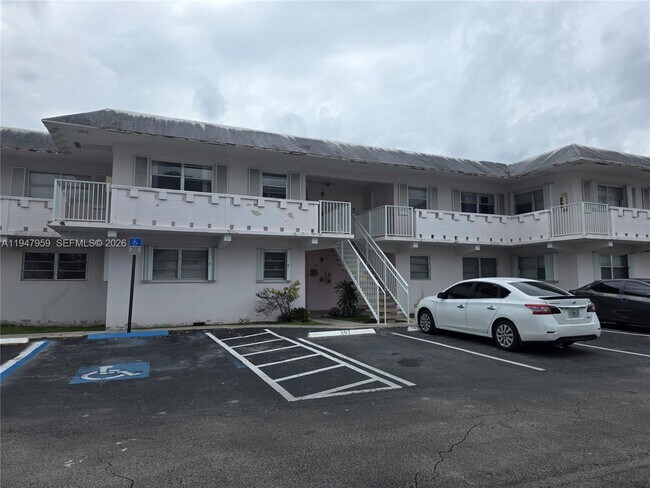 Building Photo - 7424 SW 82nd St