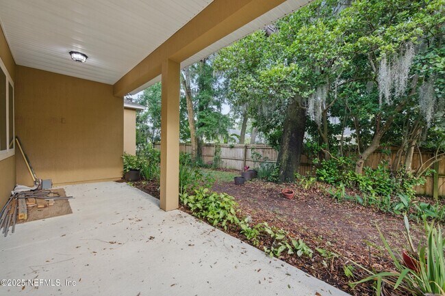 Building Photo - 2600 Wrightson Dr