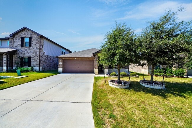 Building Photo - Gorgeous 4-Bedroom Home in Westpointe East...