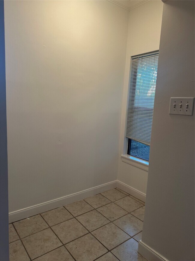 Building Photo - 2001 Bering Dr