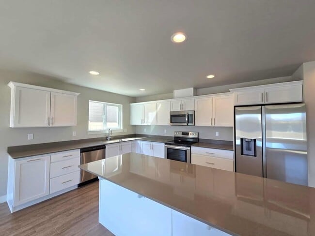 Building Photo - New Construction Three Bedroom Two Bath Ra...