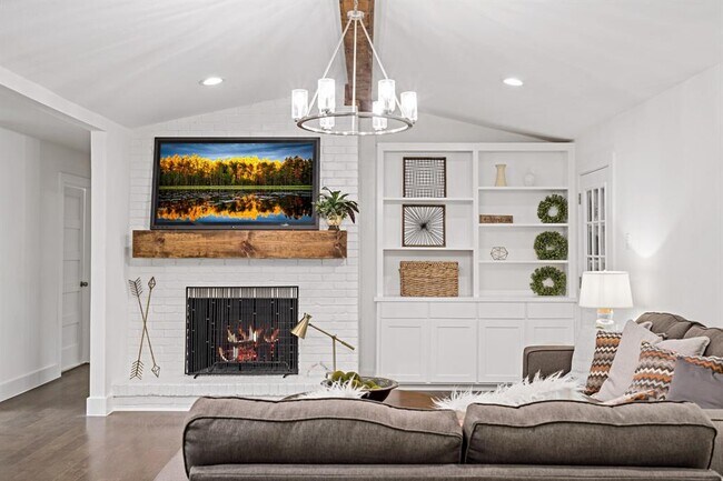 Building Photo - 11005 Carissa Dr