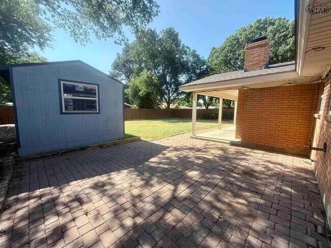 Building Photo - 2824 Barrywood Dr