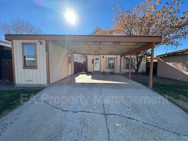 Primary Photo - 7308 Turtledove Ln NE